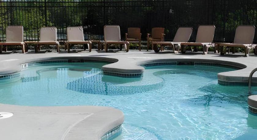 Adam'S Mark Hotel & Conference Center Kansas City Exterior photo
